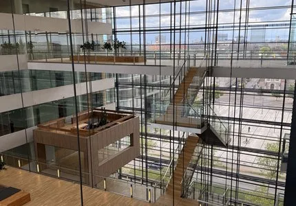 Glaskuben ved Kalveboden — byggeledelse af Jyske Banks hovedkontor